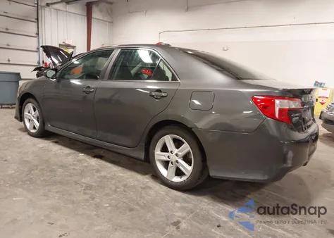 2012 Toyota Camry Se z USA, uszkodzony, nr VIN 4T1BF1FK1CU079998